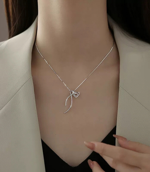 【la déesse】No.509・Necklace ラデュースカラコン