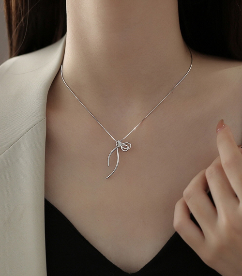 【la déesse】No.509・Necklace ラデュースカラコン